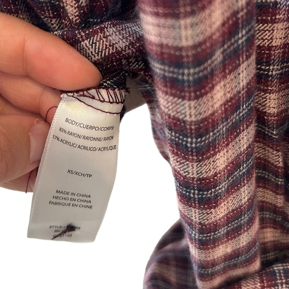 BeachLunchLounge Red Pear Whitney Button Down Plaid Long Sleeve Top Size Small - Picture 12 of 14